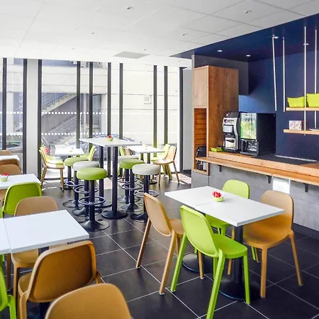 Ibis Budget Gare De Пуатьє