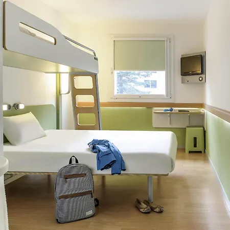 Ibis Budget Gare De 2* Пуатьє