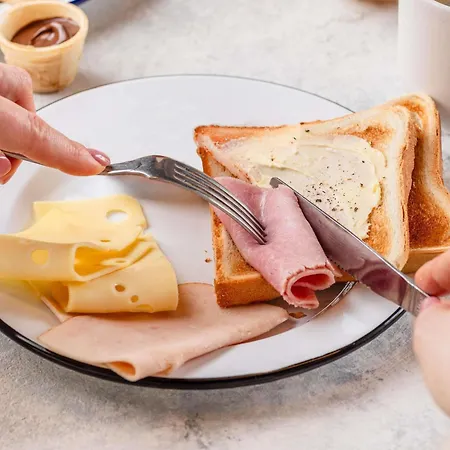 Готель Ibis Budget Gare De 2*