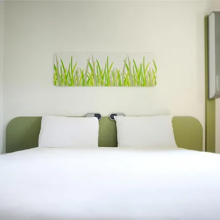 Hotel Ibis Budget Gare De Poitiers
